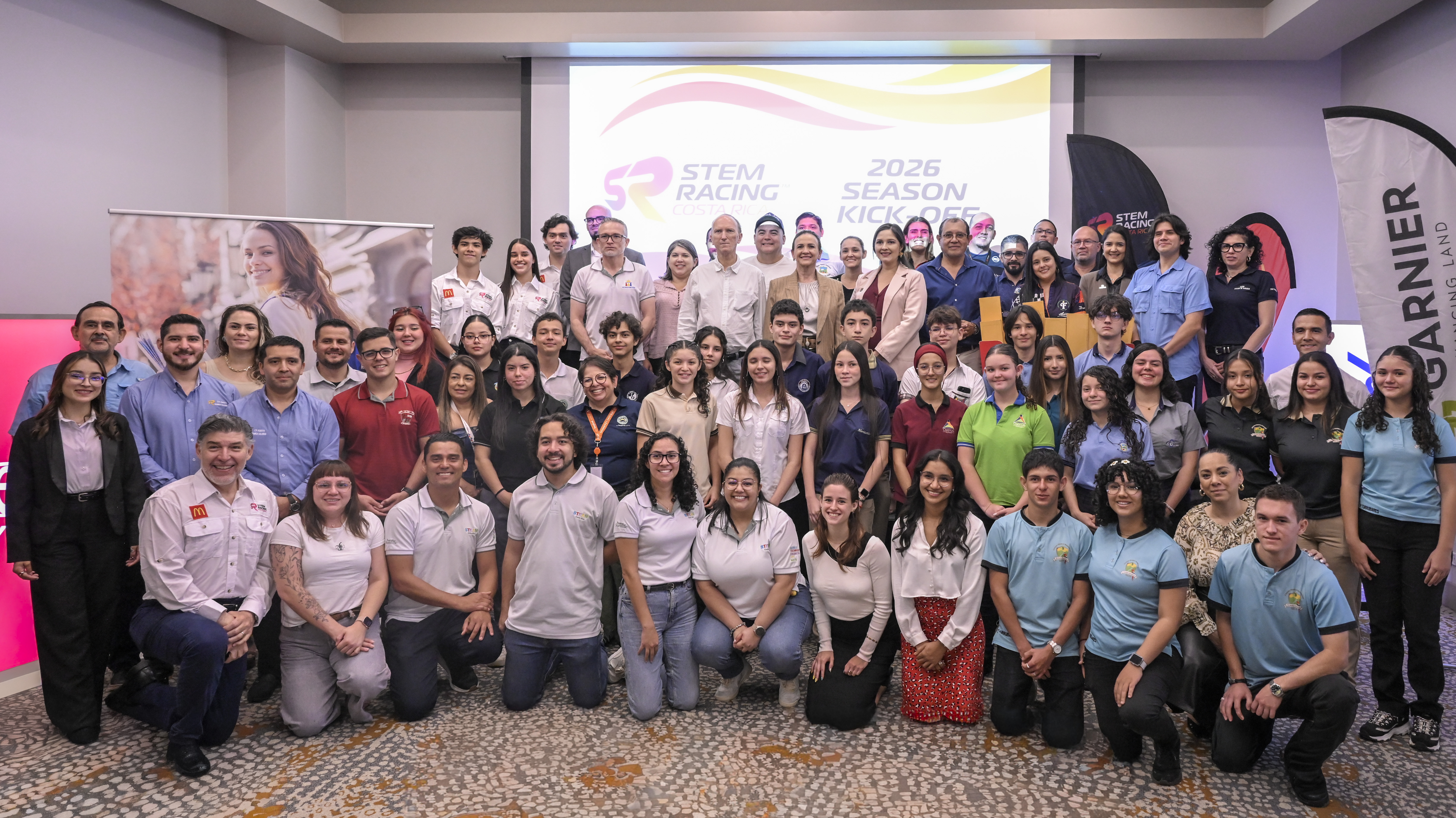 Costa Rica acelera la educación STEM con un programa inspirado en la fórmula 1